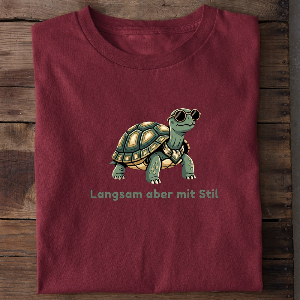 Unisex Bio-T-Shirt von Beyond Humor mit dem Spruch 'Langsam aber stabil'