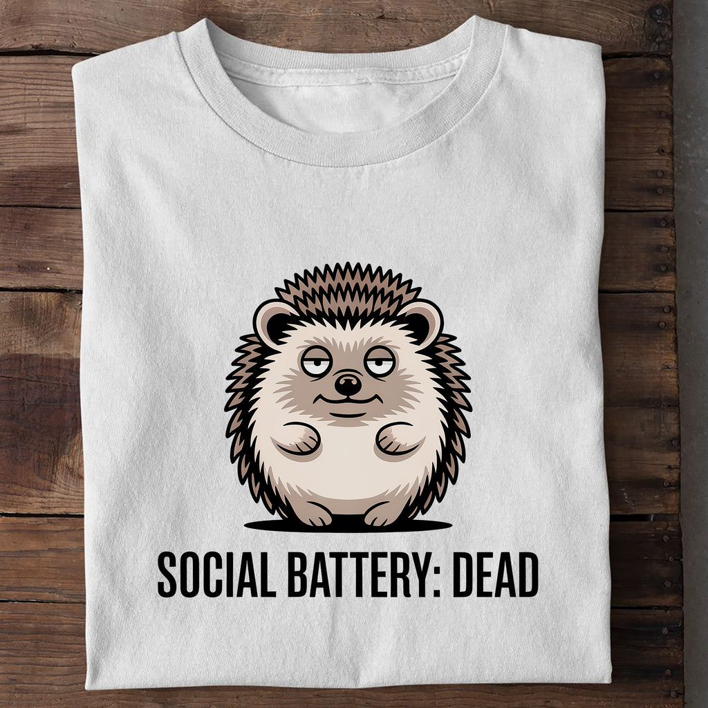 T-Shirt Social Battery, getragen