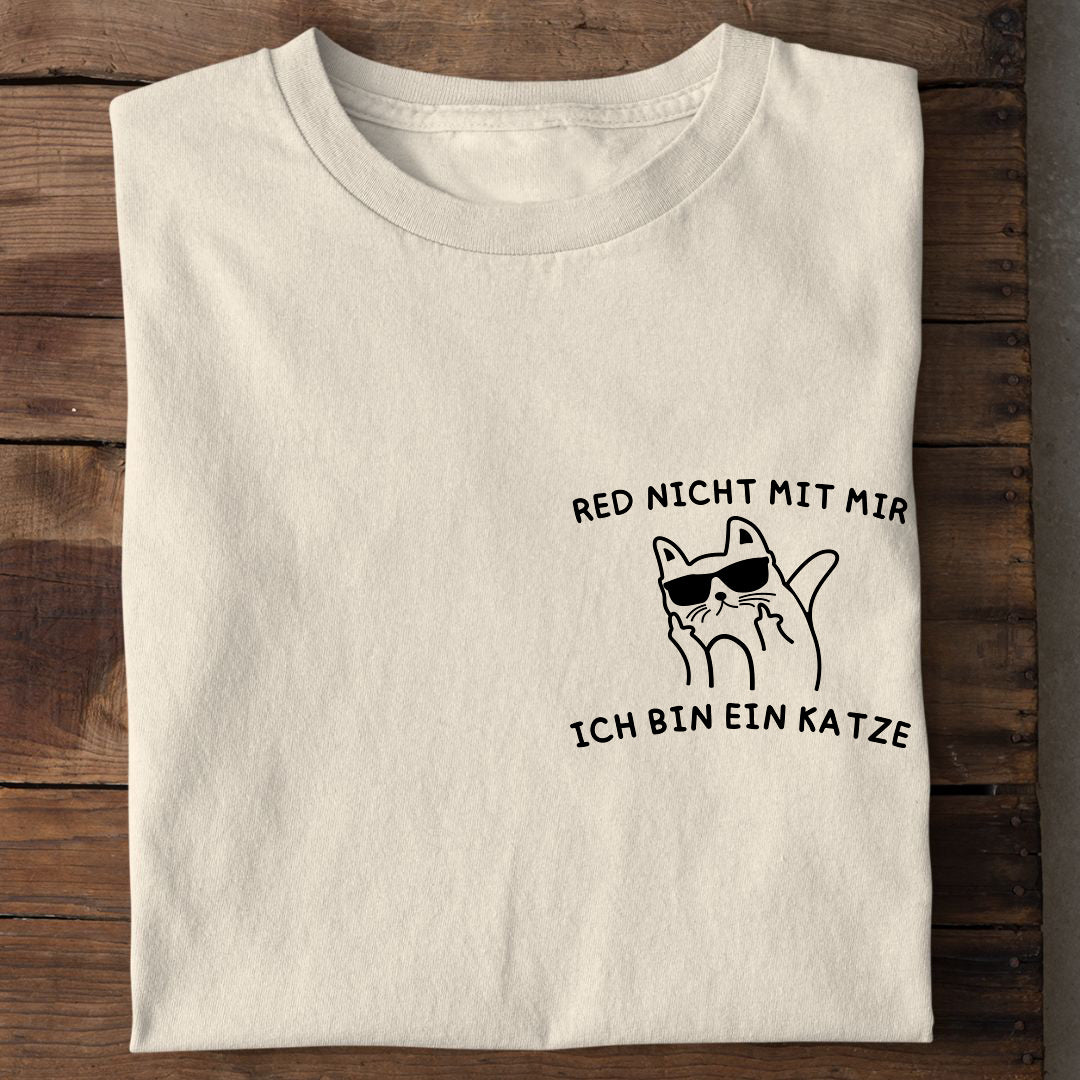 Red nicht mit T-Shirt