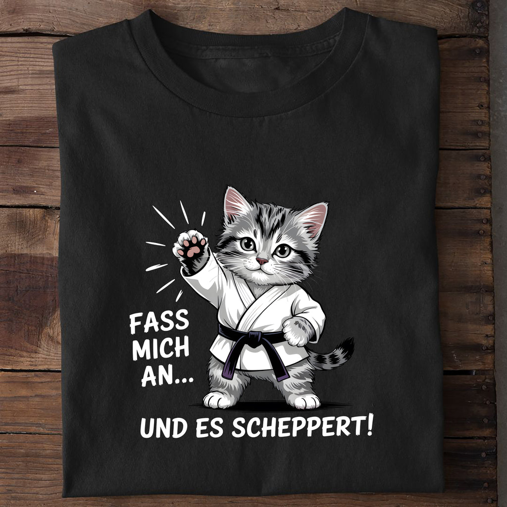 T-Shirt Es scheppert, getragen