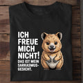 T-Shirt Sarkasmus Gesicht, getragen
