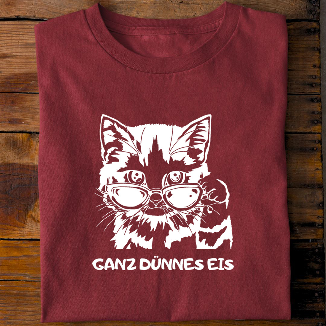 Dünnes Eis Katze T-Shirt