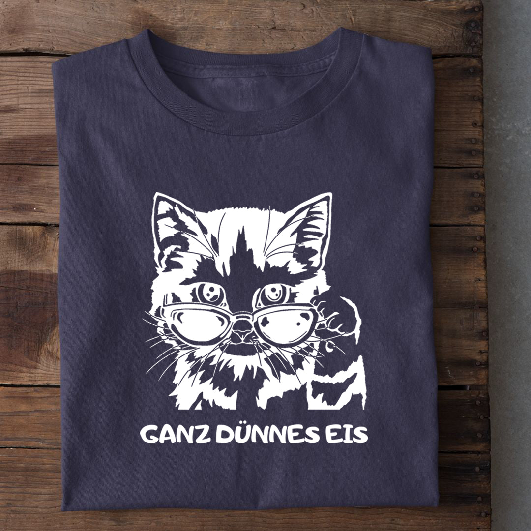 Dünnes Eis Katze T-Shirt