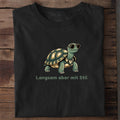 Unisex Bio-T-Shirt von Beyond Humor mit dem Spruch 'Langsam aber stabil'