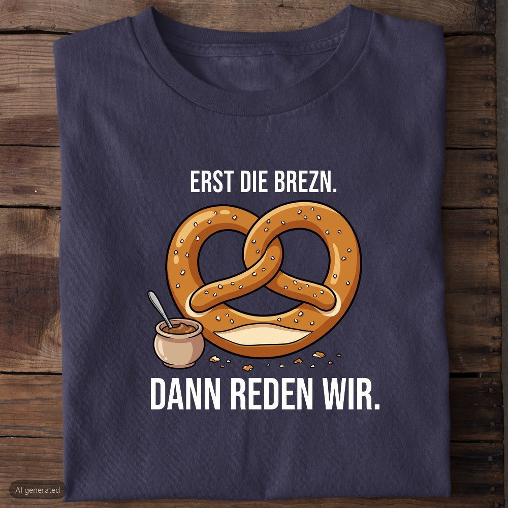 Erst die Brezn Wiesn T-Shirt in Navy