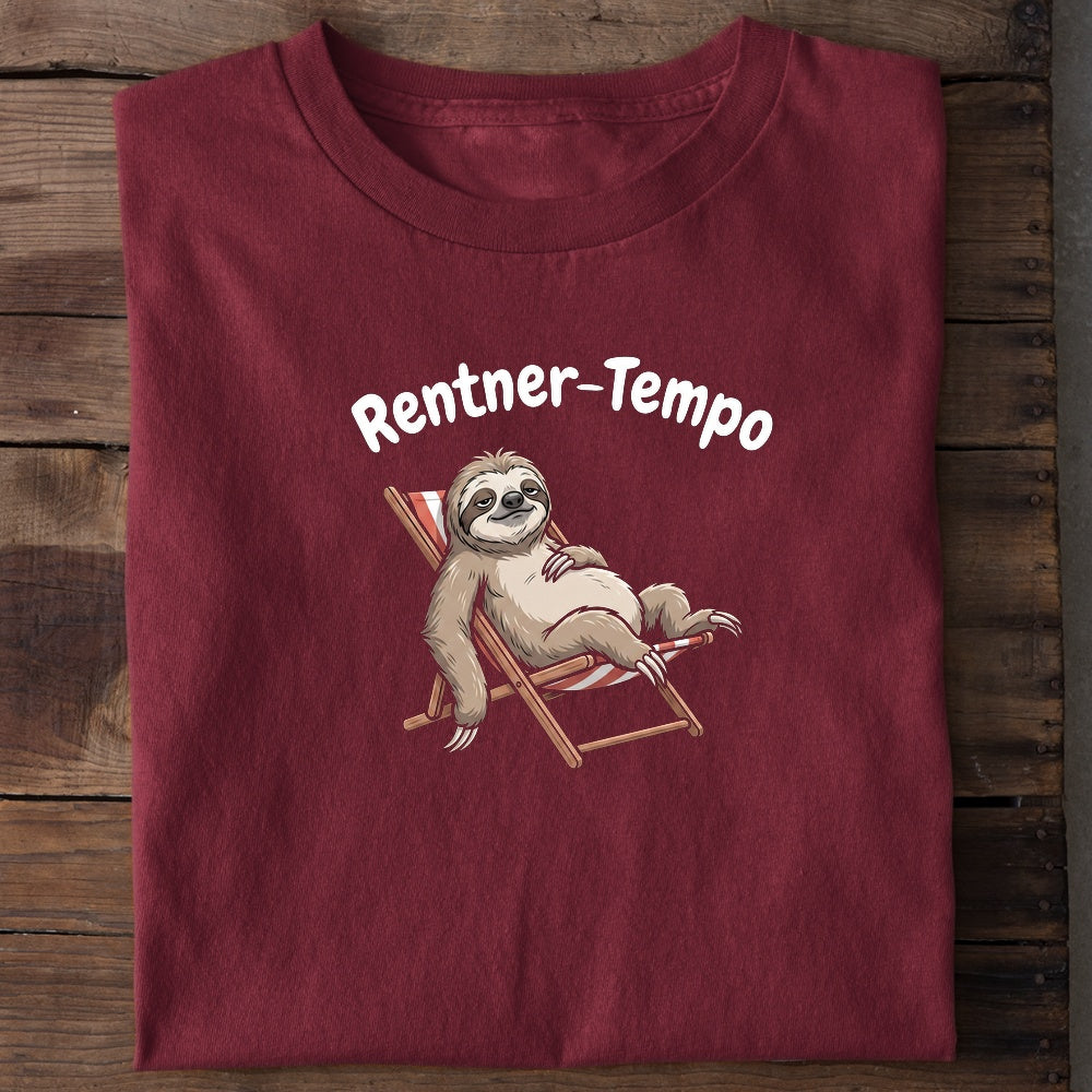 Unisex Bio-T-Shirt von Beyond Humor mit gemütlichem Faultier und dem Spruch 'Rentner-Tempo'