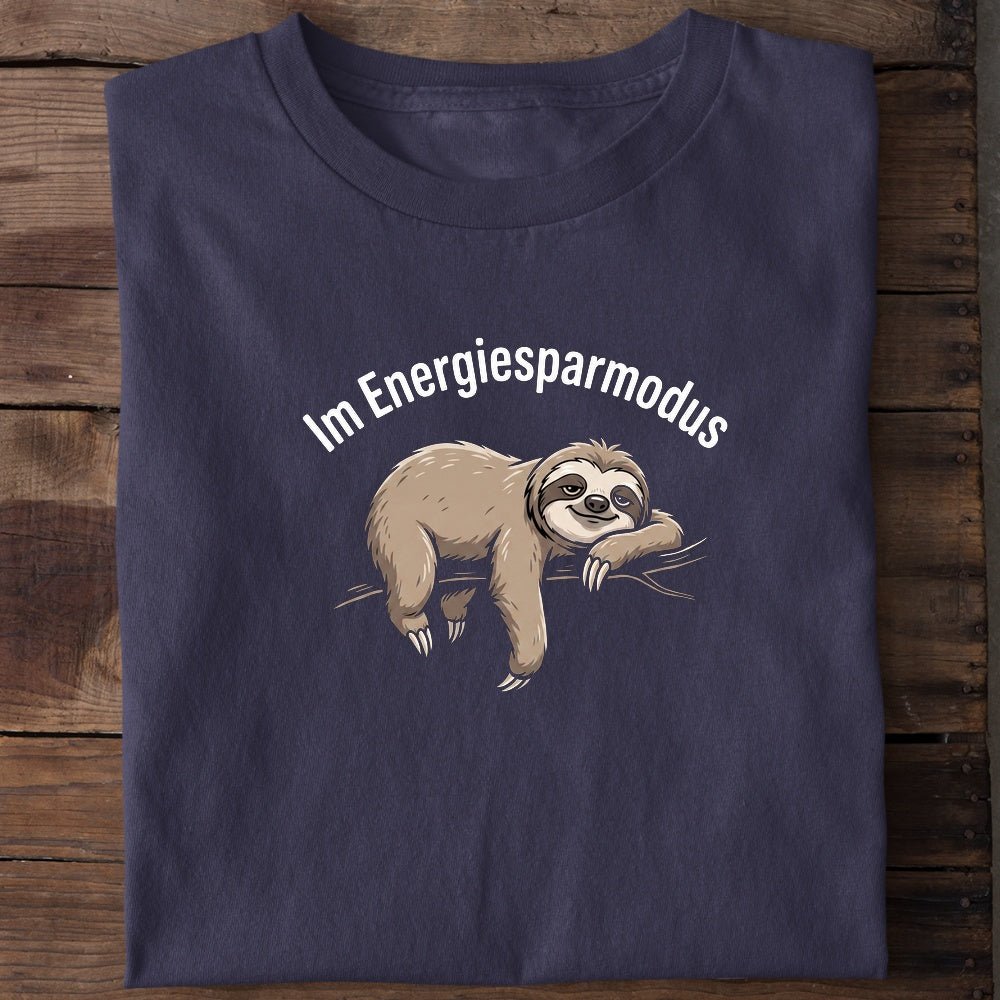 Unisex Bio-T-Shirt von Beyond Humor mit dem Spruch 'Im Energiesparmodus'