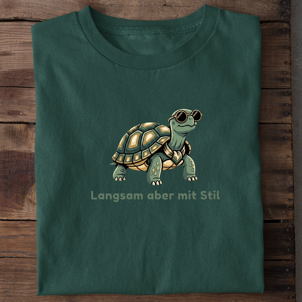 Unisex Bio-T-Shirt von Beyond Humor mit dem Spruch 'Langsam aber stabil'